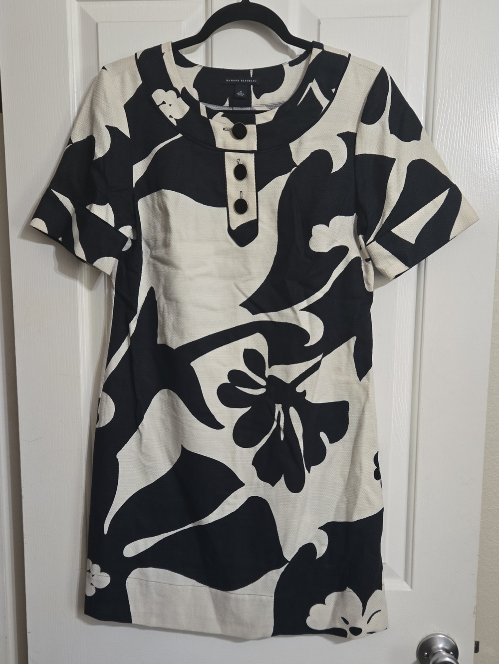 Banana Republic Black and White Bold Floral Silk/Cotton Midi Dress